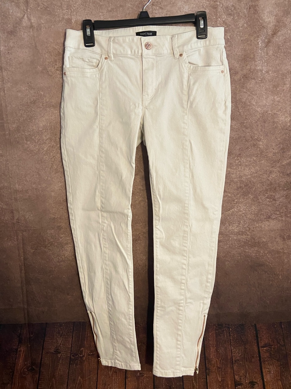 White House Black Market~Skimmer Zipper Ankle  Jeans-women’s size 6~EUC